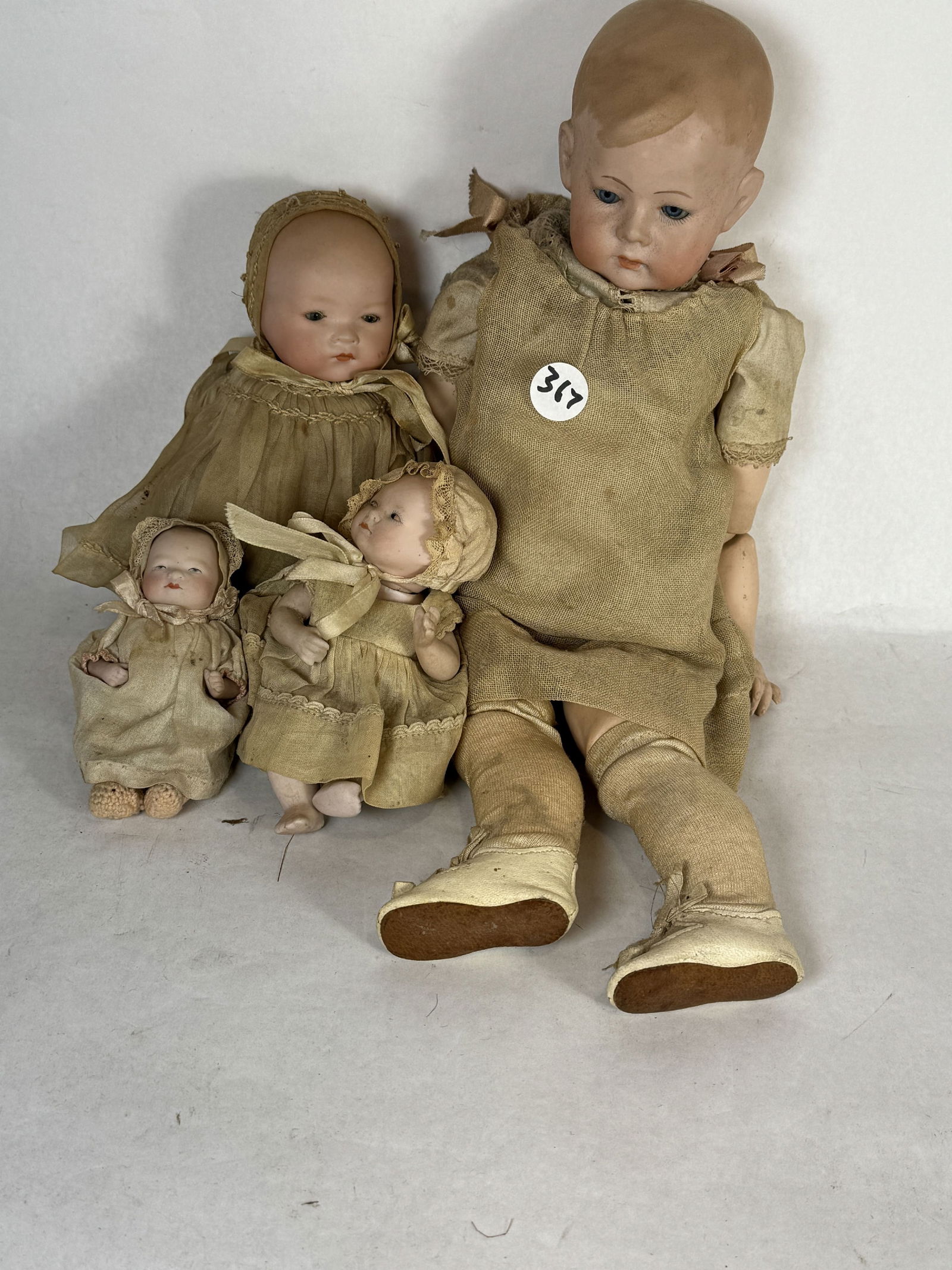 4 PORCELAIN BABY DOLLS, 2 ARE ARMAND MARSEILLE, 2 ARE GRACE PUTNAM 14" AND SMALLER (1 of 3)