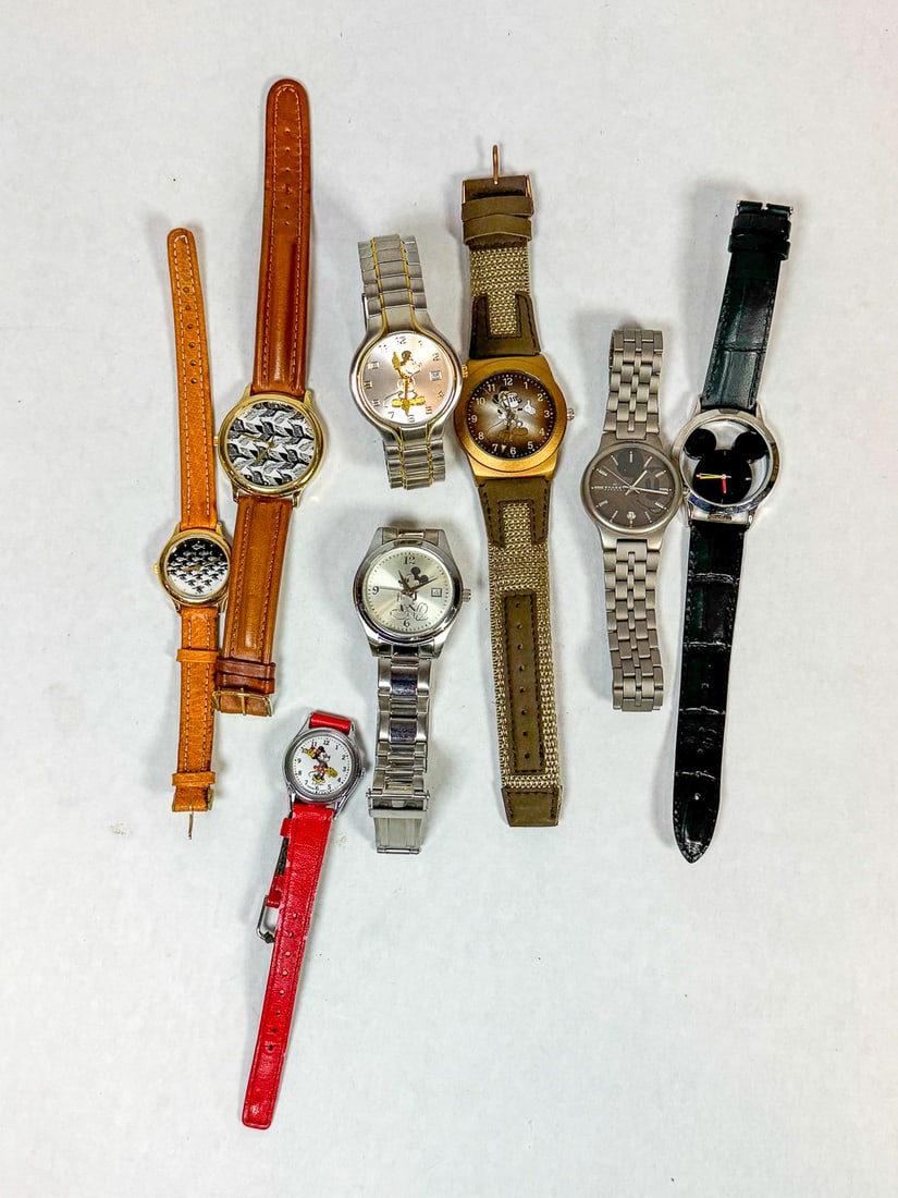 7 MICKEY MOUSE WATCHES: 7 MICKEY MOUSE WATCHES