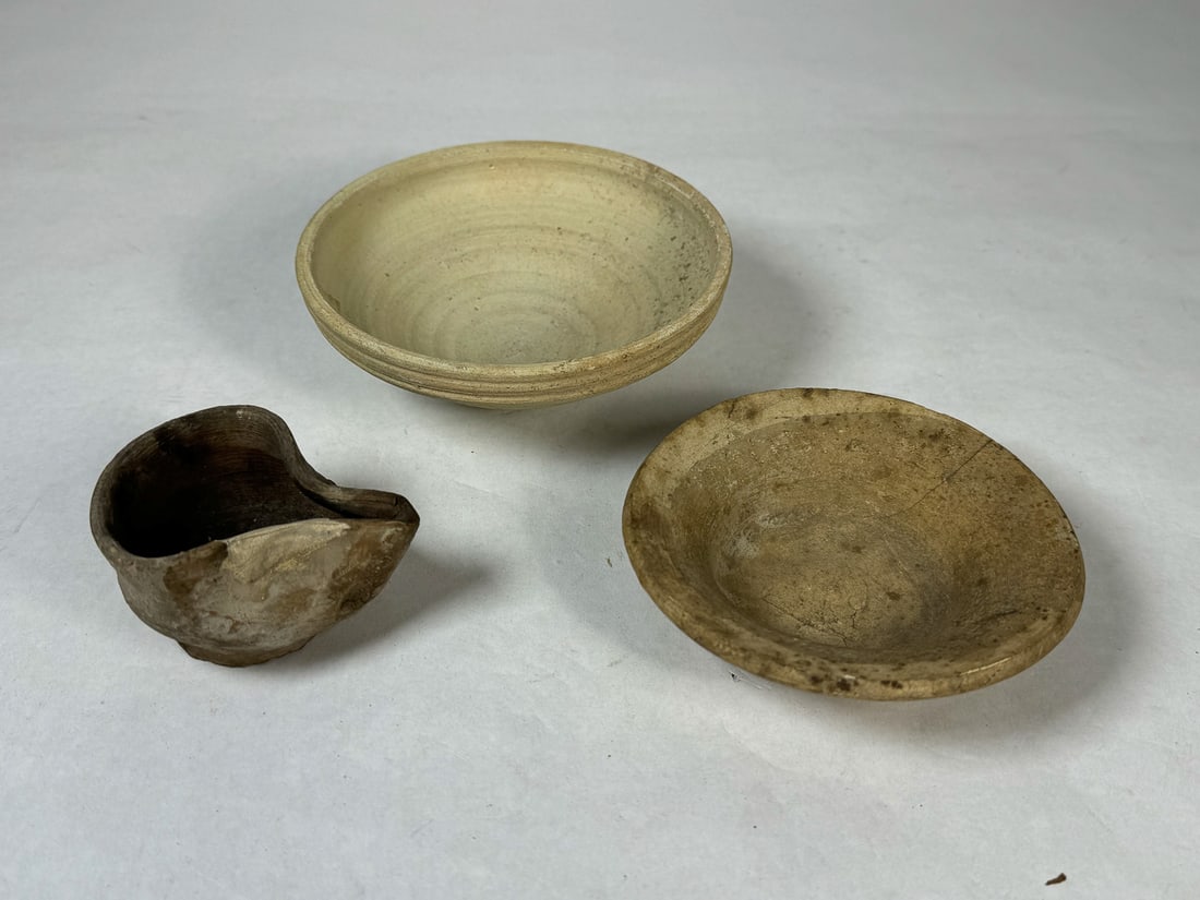 THREE ANCIENT POTTERY VESSELS, 5" X 2" AND SMALLER (1 of 7)