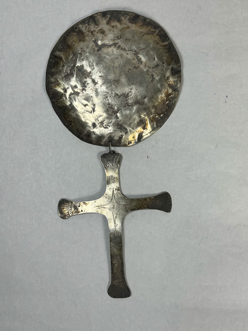 A LARGE NATIVE AMERICAN SILVER TRADE CROSS, 6" X 12" (1 of 7)