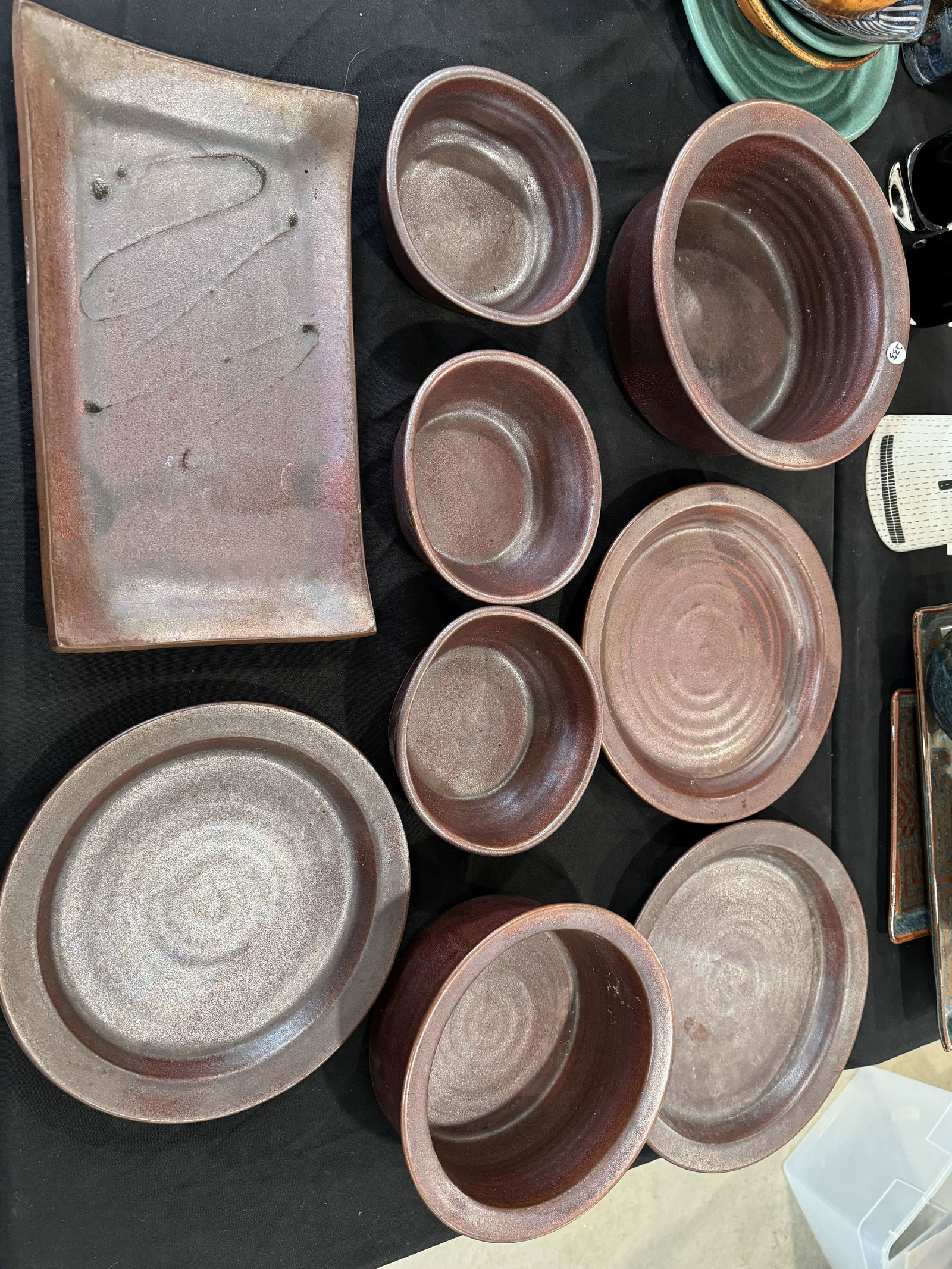 EIGHT PIECES OVENPROOF POTTERY 14" X 9" AND SMALLER (1 of 6)