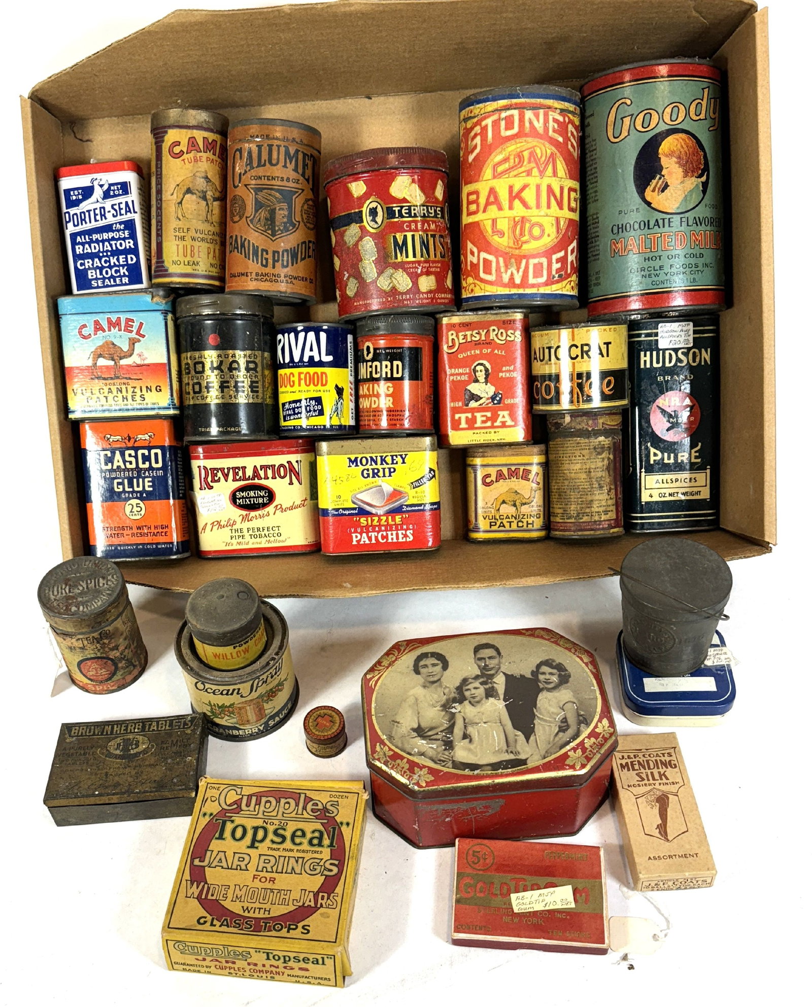 ADVERTISING TIN LOT, 8" AND SMALLER: ADVERTISING TIN LOT, 8" AND SMALLER