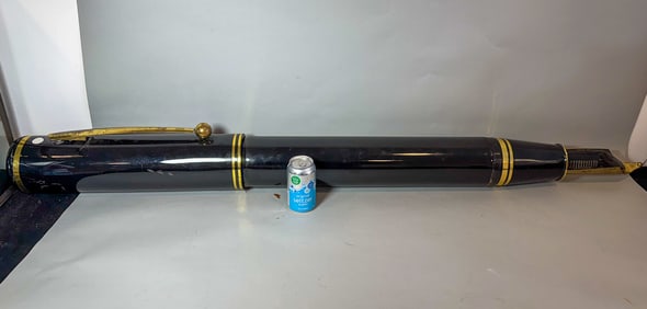 LARGE SCHAEFFER'S FOUNTAIN PEN STORE DISPLAY, 6" DIAMETER X 60" LONG