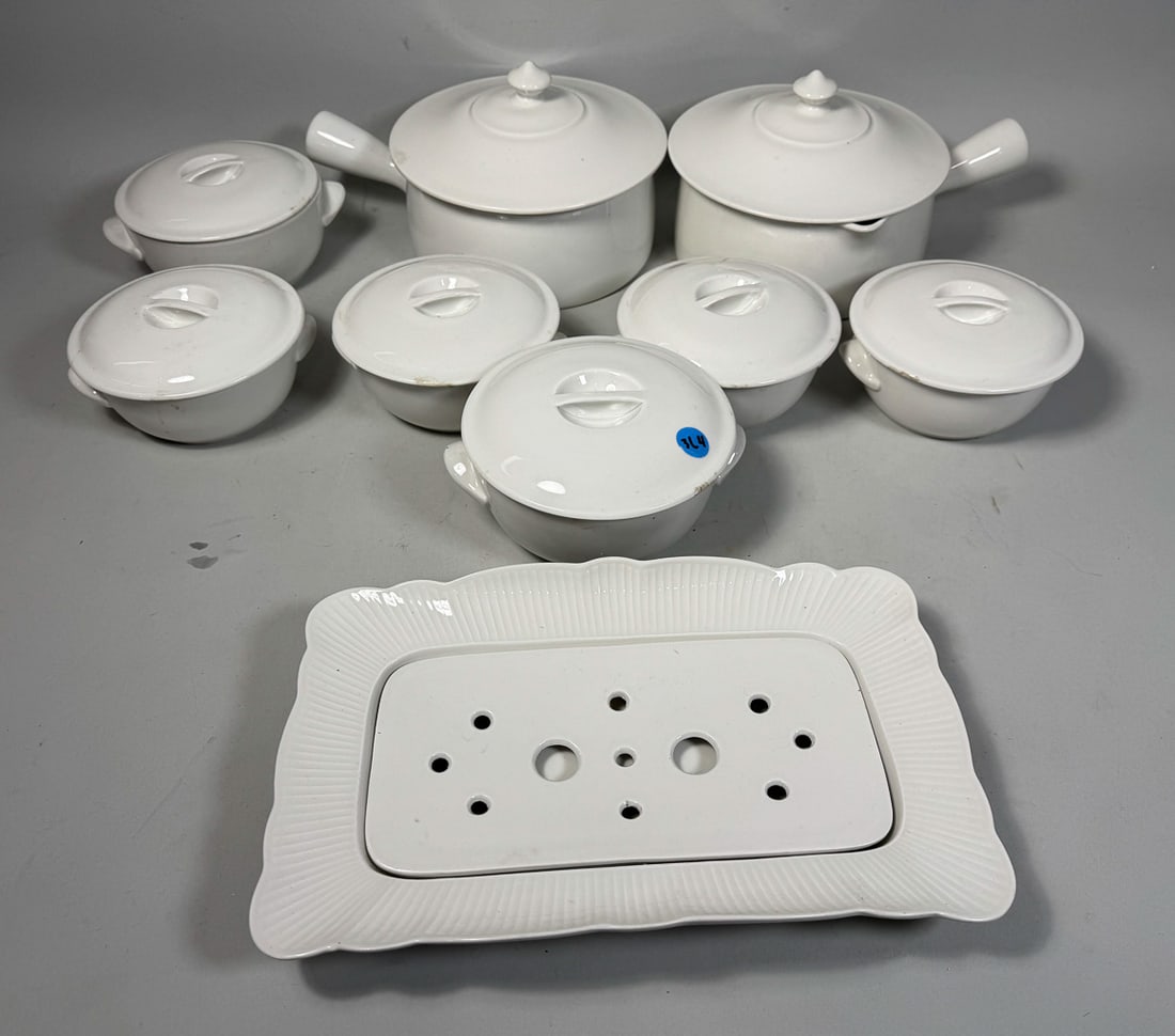 LARGE LOT OF PILLIVUYT FRENCH DINNERWARE, 12" AND SMALLER (1 of 4)