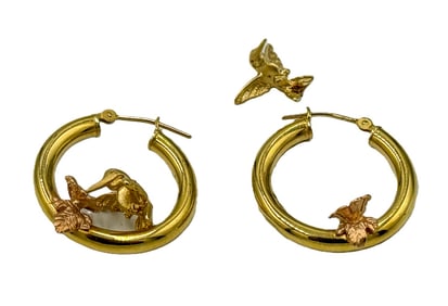 A PAIR OF 14K GOLD HUMMINGBIRD IN LOOP EARRINGS, 3.64 GRAMS