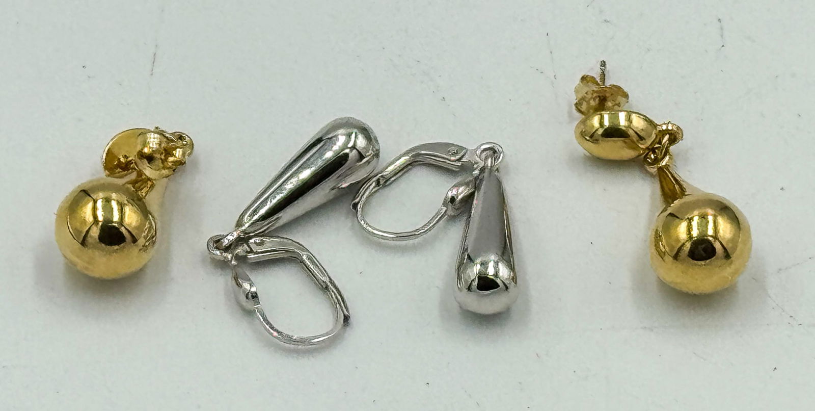 2 PAIRS 14K GOLD TEARDROP EARRINGS, 5 GRAMS (1 of 2)