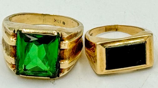 2 14K GOLD RINGS WITH GREEN STONES, POSSIBLY EMERALDS. 13.08 GRAMS