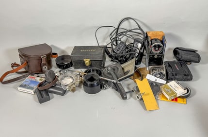 LOT OF CAMERA ACCESSORIES