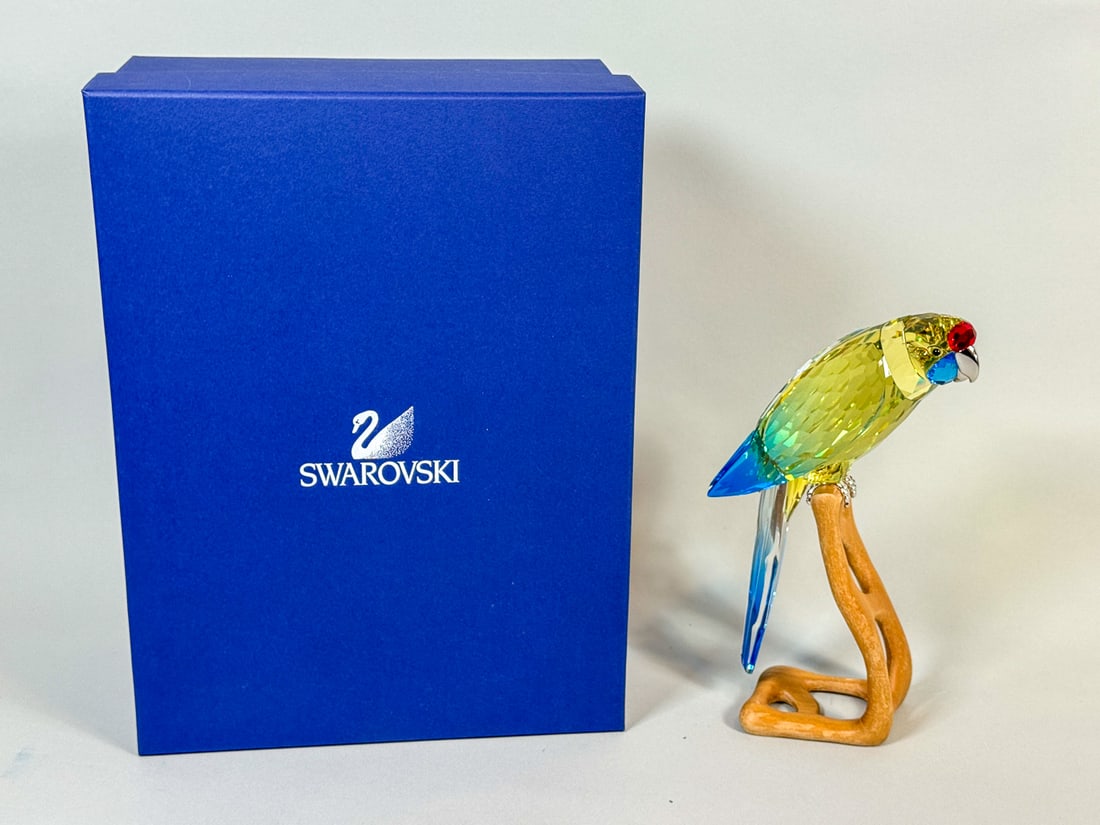 SWAROVSKI "GREEN ROSELLA JONQUIL" CRYSTAL FIGURINE W/ BOX 8"T: SWAROVSKI "GREEN ROSELLA JONQUIL" CRYSTAL FIGURINE W/ BOX 8"T