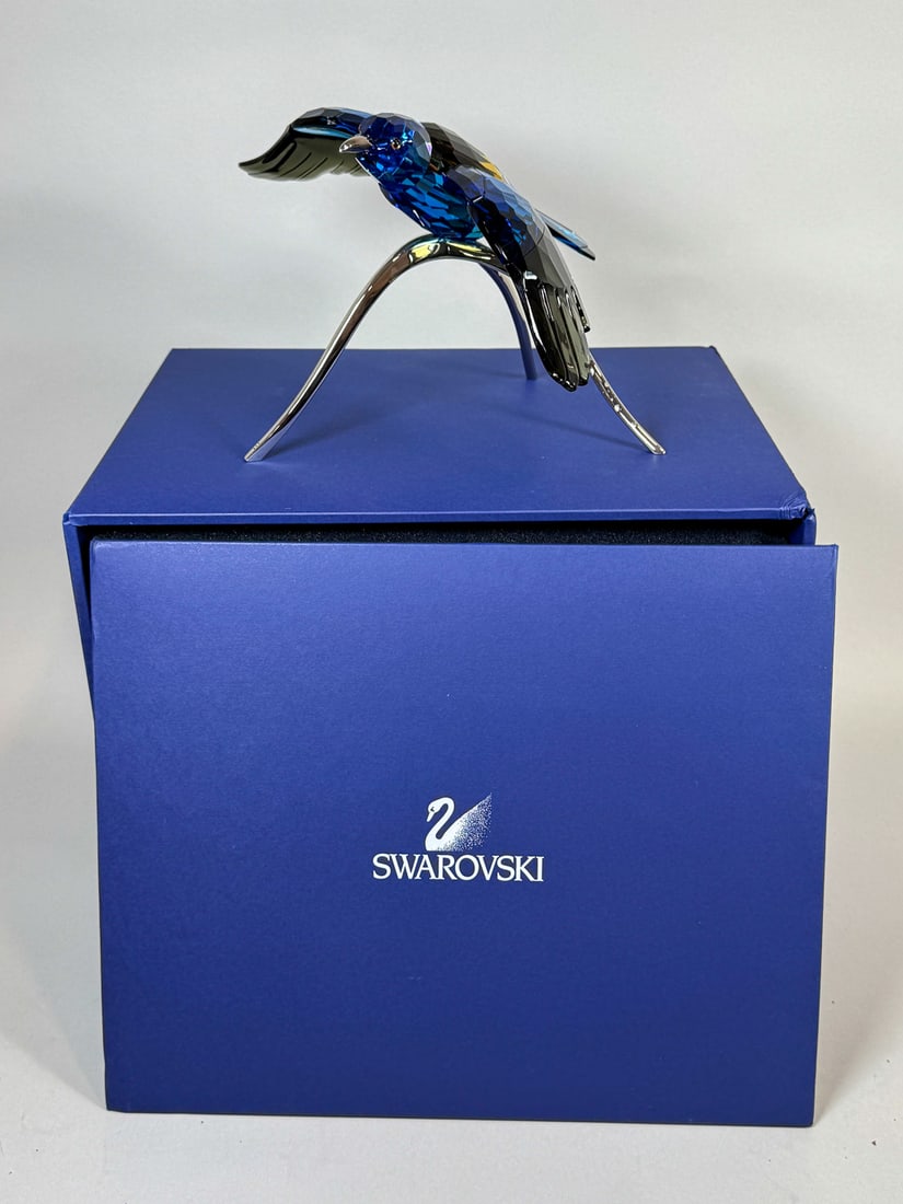 SWAROVSKI "ROLLER BLUE TURQUOISE" CRYSTAL FIGURINE W/ BOX 8X7X11: SWAROVSKI "ROLLER BLUE TURQUOISE" CRYSTAL FIGURINE W/ BOX 8X7X11