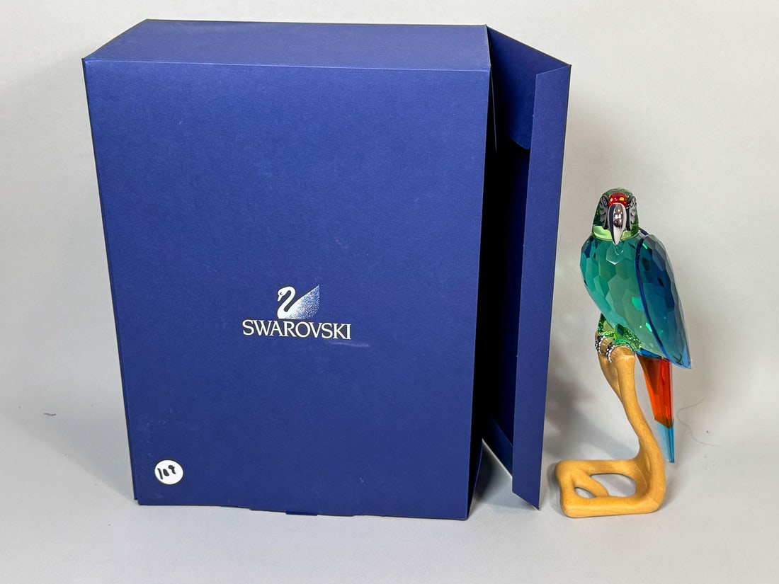 SWAROVSKI "CHROME GREEN MACAW" CRYSTAL FIGURINE W/ BOX 9" (1 of 5)