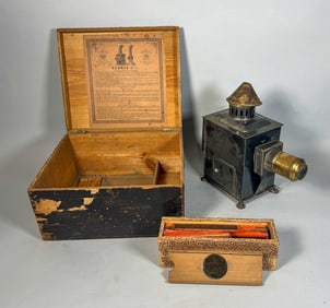 GLORIA #4001 LANTERN SLIDE PROJECTOR IN ORIGINAL BOX W/ SLIDES, 7" X 11" X 12"
