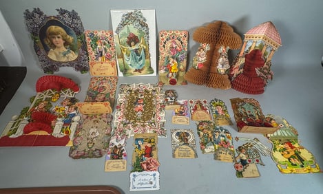 LARGE LOT OF VICTORIAN VALENTINES, 12" X 8" AND SMALLER