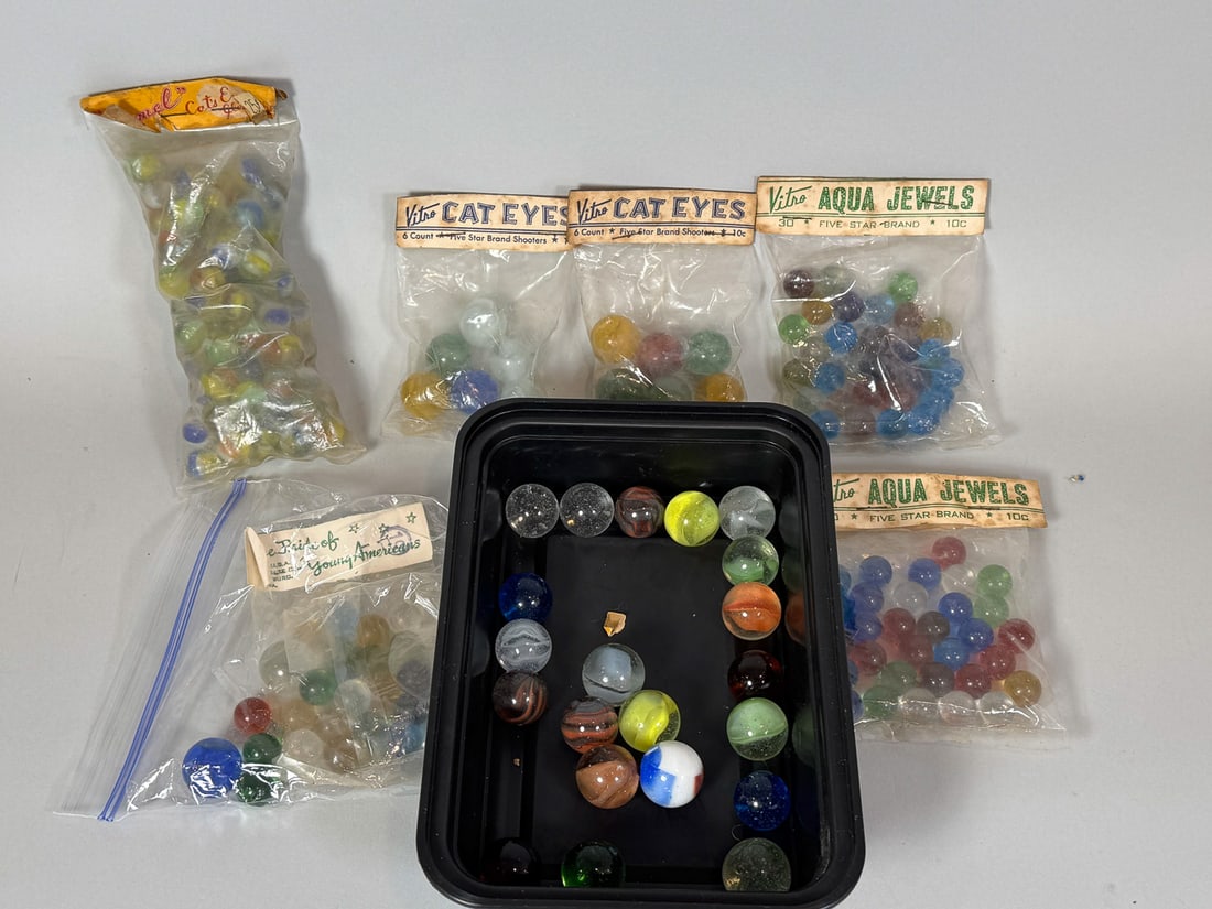 LOT OF VINTAGE MARBLES IN ORIGINAL BAGS: LOT OF VINTAGE MARBLES IN ORIGINAL BAGS