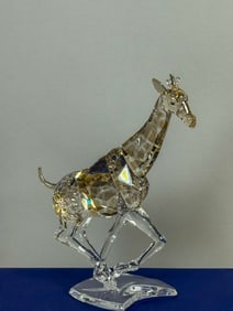 SWAROVSKI  "GIRAFFE " CRYSTAL FIGURINE W/ BOX 7X5