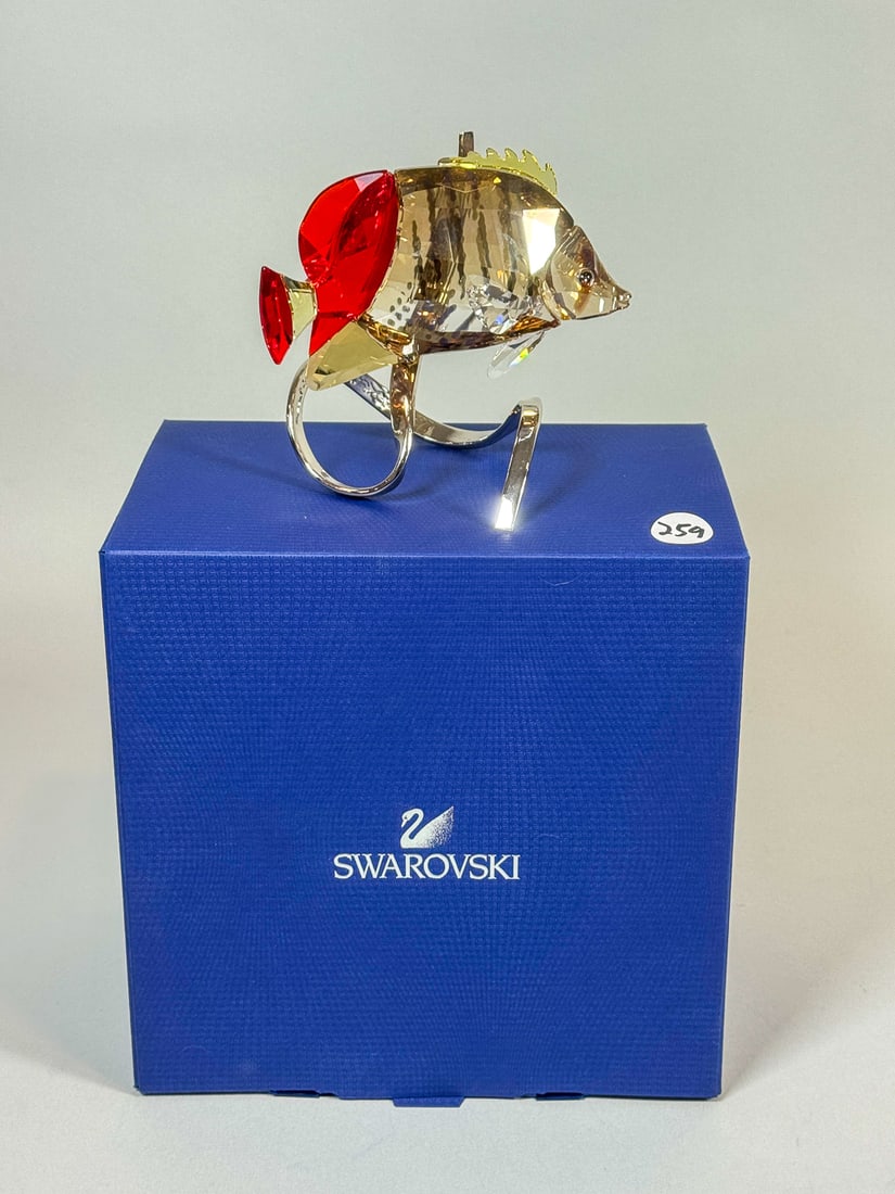 A SWAROVSKI  CRYSTAL FISH  FIGURINE W/ BOX 5.5" X 5" (1 of 5)