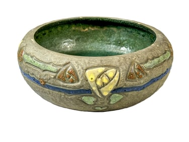 ROSEVILLE POTTERY FERN HOLDER 9" X 4"