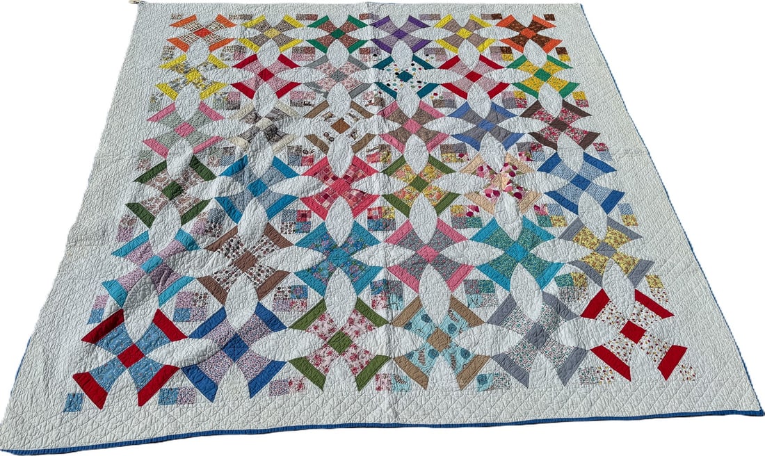 VINTAGE QUILT, 78" X 81": VINTAGE QUILT, 78" X 81"