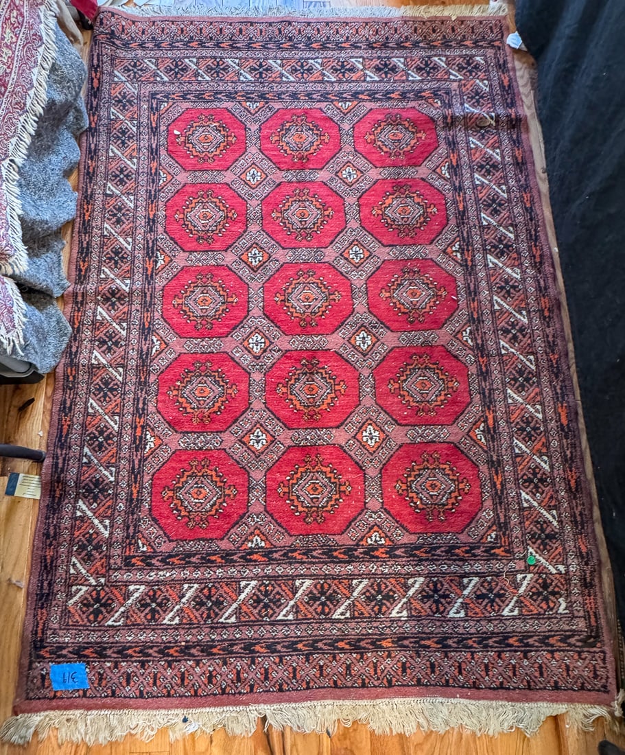 PERSIAN AREA RUG, 50" X 76": PERSIAN AREA RUG, 50" X 76"