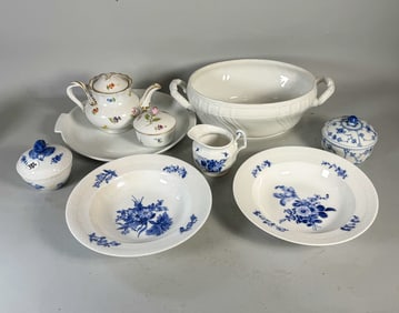 5 PECES ROYAL COPENHAGEN, TWO PIECES DRESDEN, RICHARD GINORI AND ARZBERG. 14" AND SMALLER