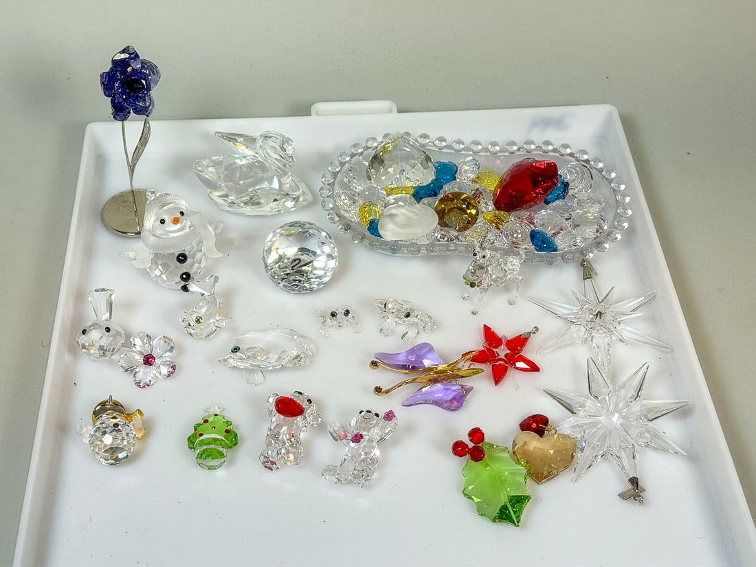 20+ SWAROVSKI CRYSTAL OBSJECTS W/ SOME BOXES, 4.5" AND SMALLER (1 of 4)