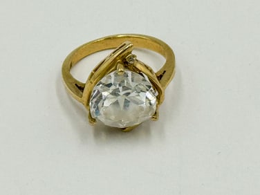10K GOLD RING, 5.92 GRAMS
