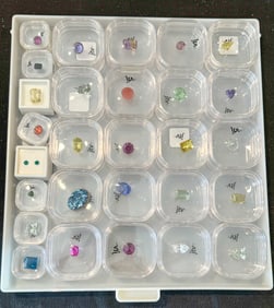 28 CONTAINERS VARIOUS GEMSTONES