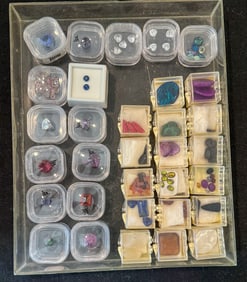 32 CONTAINERS VARIOUS GEMSTONES
