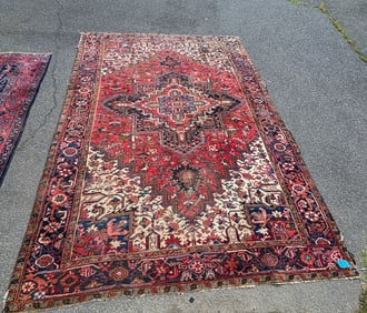 ROOM SIZE HERIZ RUG, 87" X 135"