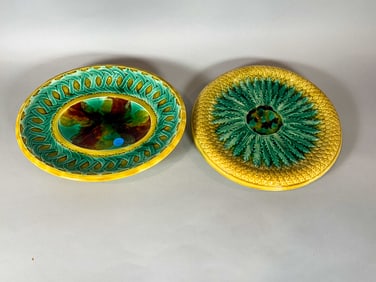 2 ETRUSCAN MAJOLICA SERVING PIECES, NOT SIGNED. 12" X 10" AND 11" DIAMETER