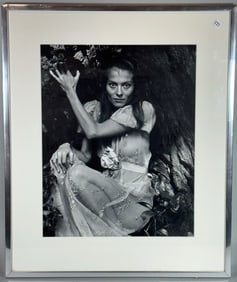 JUDY DATER SIGNED 1970 GELATIN SILVER PRINT PHOTOGRAPH OF TWINKA  16" X  20" SIGHT.