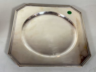 A TIFFANY AND COSTERLING SILVER TRAY, 22.95 OZT