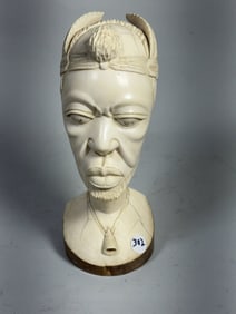 ANTIQUE AFRICAN CARVING, 10"
