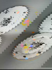 2 LARGE HERON PORCELAIN PLATES, 11" DIAMETER EACH