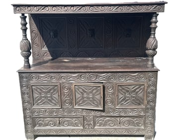 18TH CENTURY CARVED CUPBOARD