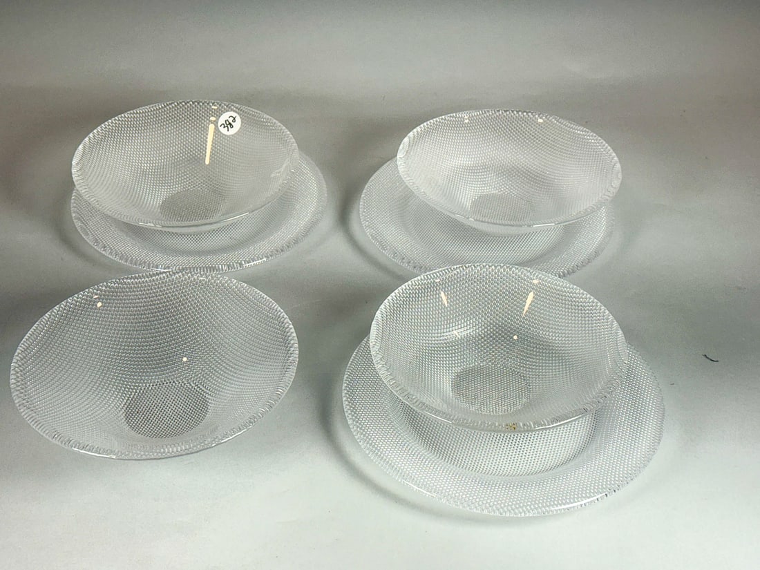 SEVEN PIECES KOSTA BODA "LIMELIGHT" BOWLS AND PLATES 8" DIAMETER PLATES AND 6.5" X 2.25" BOWLS: SEVEN PIECES KOSTA BODA "LIMELIGHT" BOWLS AND PLATES 8" DIAMETER PLATES AND 6.5" X 2.25" BOWLS