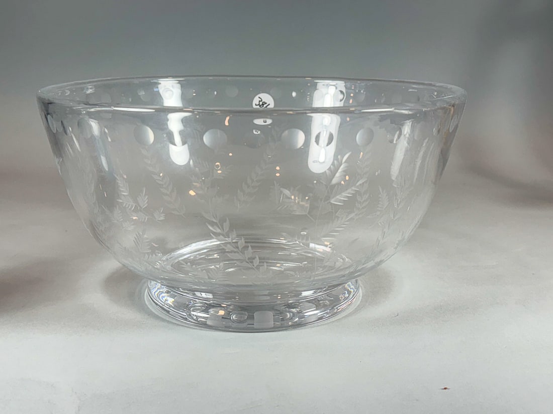 A HUGE WILLIAM YEOWARD CRYSTAL BOWL 11.5" DIAMETER X 6" TALL: A HUGE WILLIAM YEOWARD CRYSTAL BOWL 11.5" DIAMETER X 6" TALL