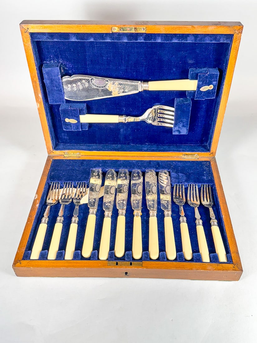 SHEFFIELD FISH SET 13.5" X 10" X 2.75" BOX (1 of 5)