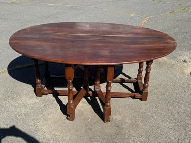 LARGE EARLY ENGLISH OAK GATE LEG TABLE