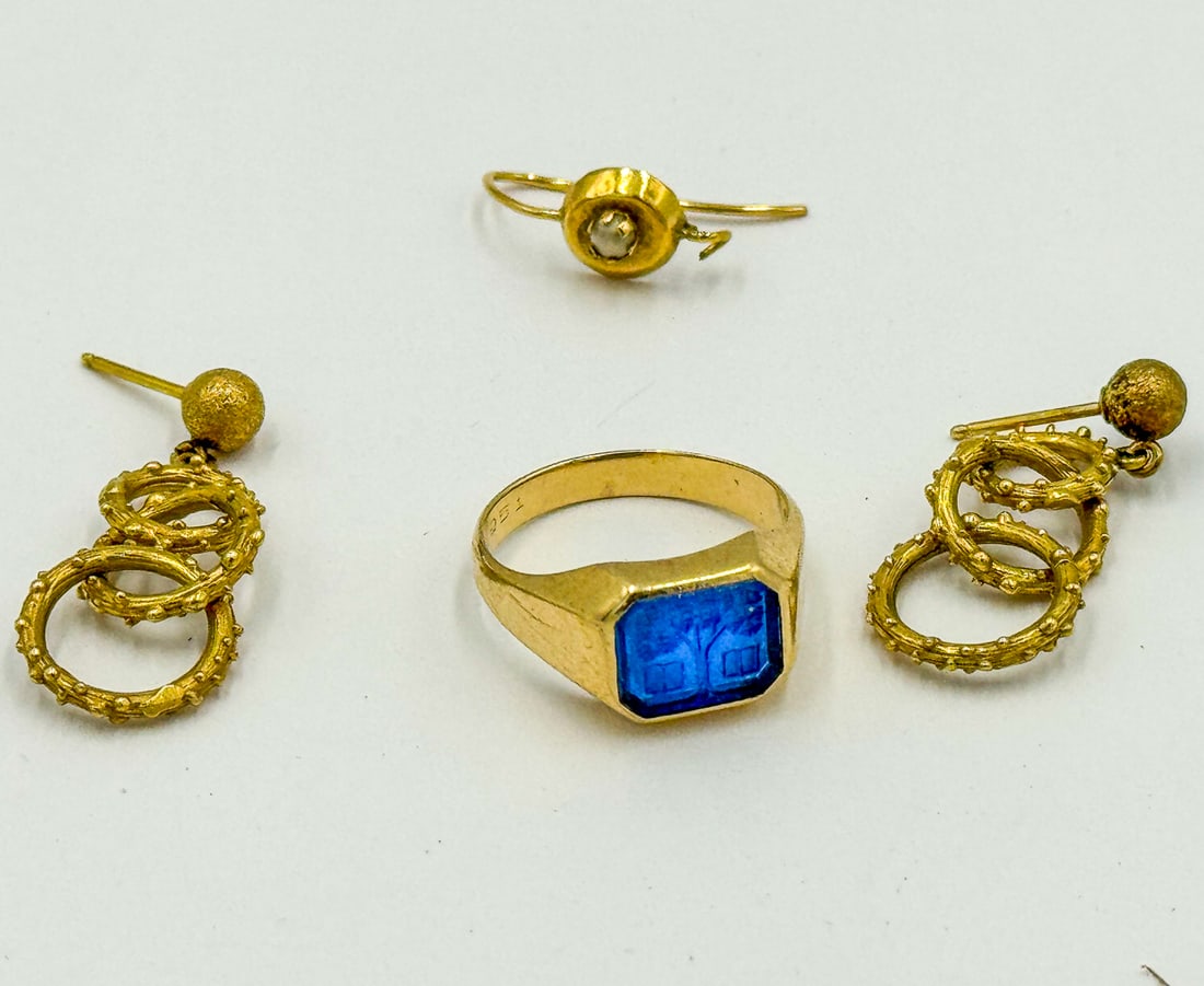 10K GOLD RING AND 10K GOLD EARRINGS, 10 GRAMS (1 of 4)