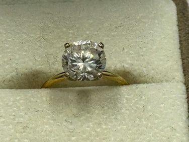 14K GOLD AND CZ RING, 2.42 GRAMS