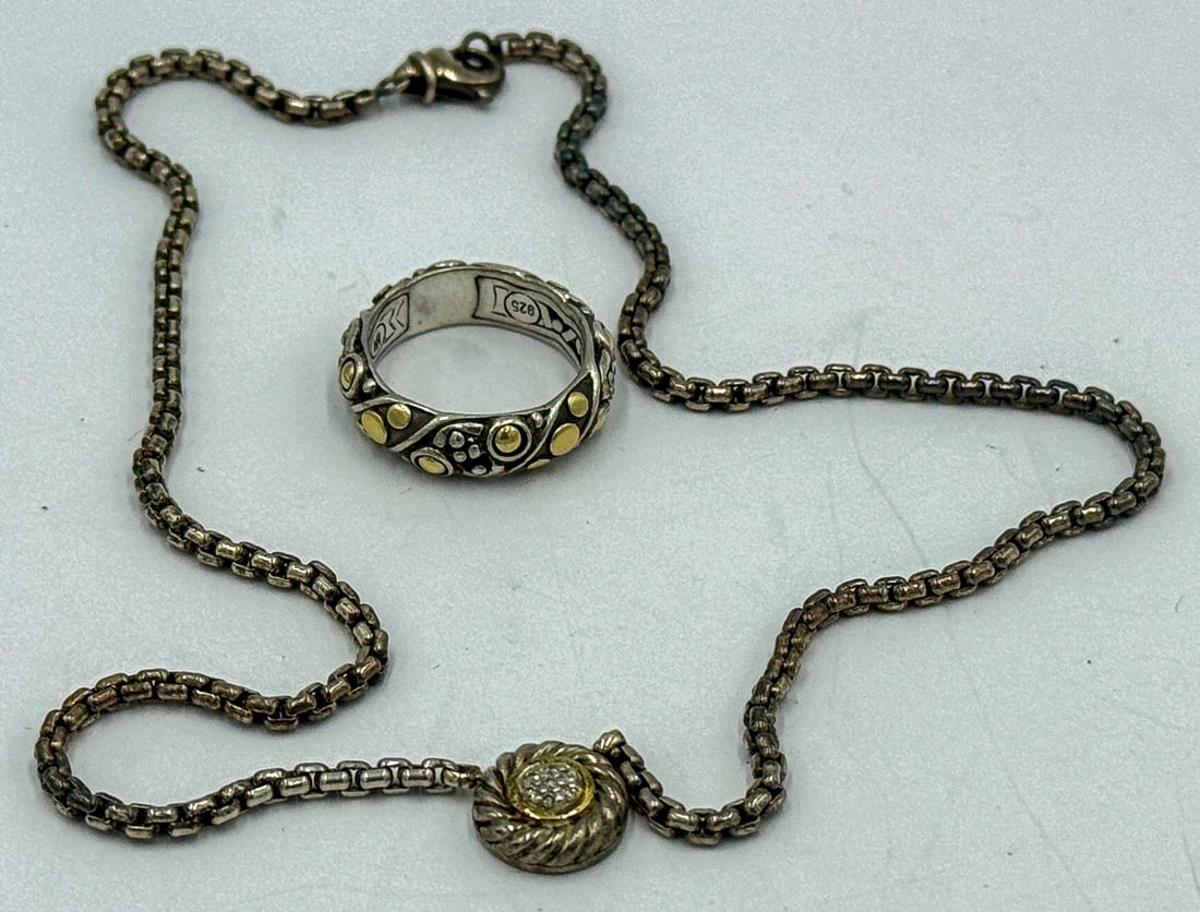 A STERLING SILVER AND 14K GOLD NECKALCE AND RING, 19.5 GRAMS: A STERLING SILVER AND 14K GOLD NECKALCE AND RING, 19.5 GRAMS