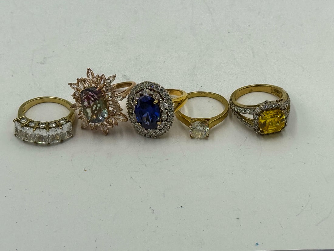4 VERMEIL AND GEMSTONE RINGS: 4 VERMEIL AND GEMSTONE RINGS