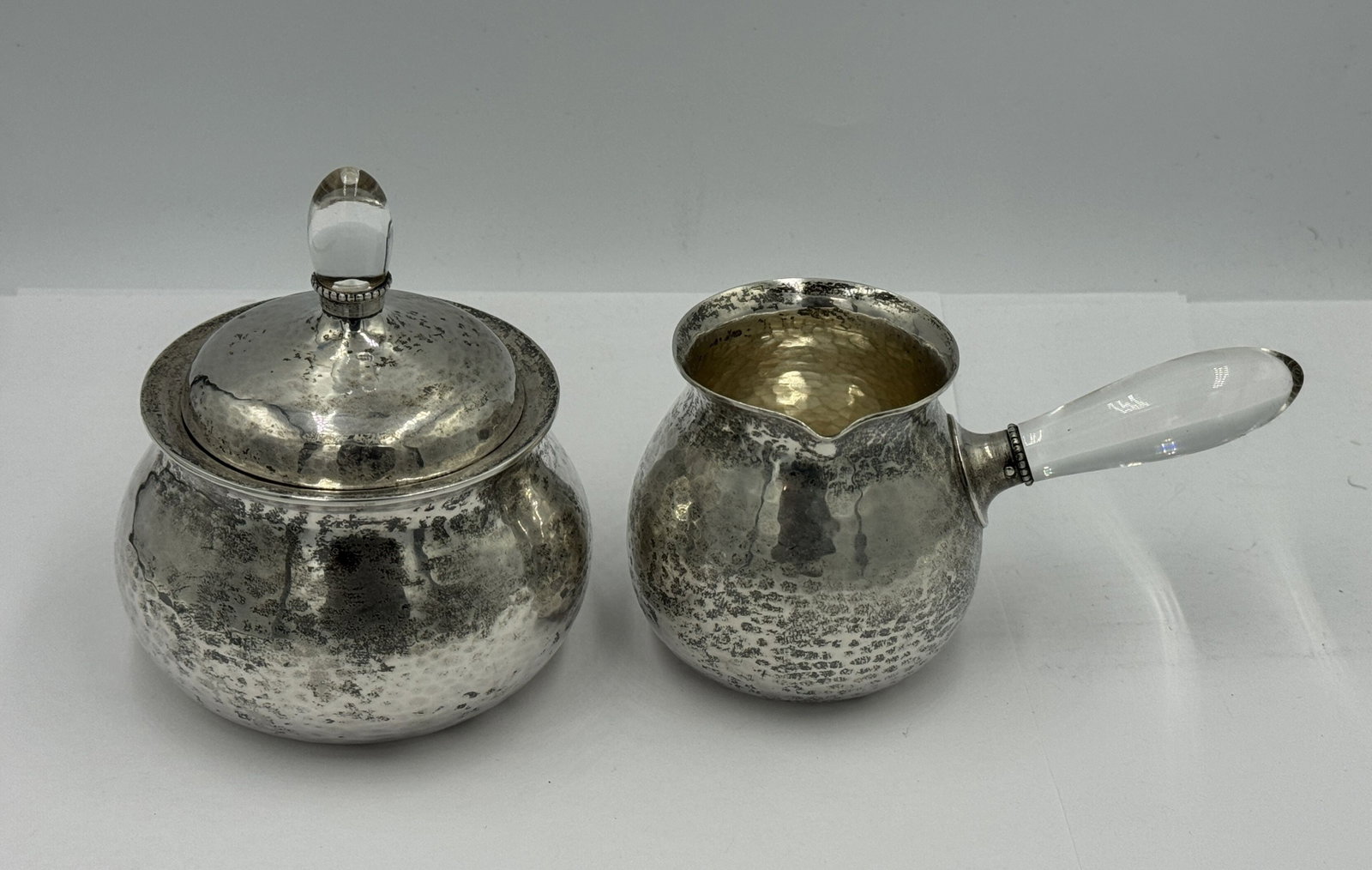 ARTS AND CRAFTS STERLING SILVER CREAM AND SUGAR: ARTS AND CRAFTS STERLING SILVER CREAM AND SUGAR, 9.93 OZT