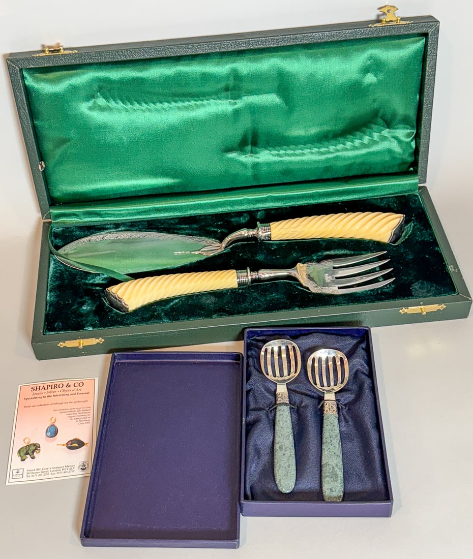 VICTORIAN SILVER AND BONE FISH SERVER SET HALLMARKED 1893 AND A BOXED STERLING BERRY SET: VICTORIAN SILVER AND BONE FISH SERVER SET HALLMARKED 1893 AND A BOXED STERLING BERRY SET