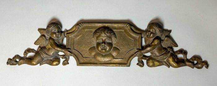 ITALIAN BRONZE CREST W/ PUTTOS 17 X 4.5"