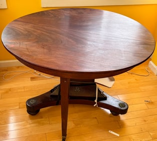 EARLY 19TH CENTURY ENGLISH BREAKFAST TABLE, 47" DIAMETER X 30" TALL