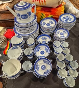 SERVICE FOR 12 SPODE FITZHUGH PORCELAIN, 11" AND SMALLER