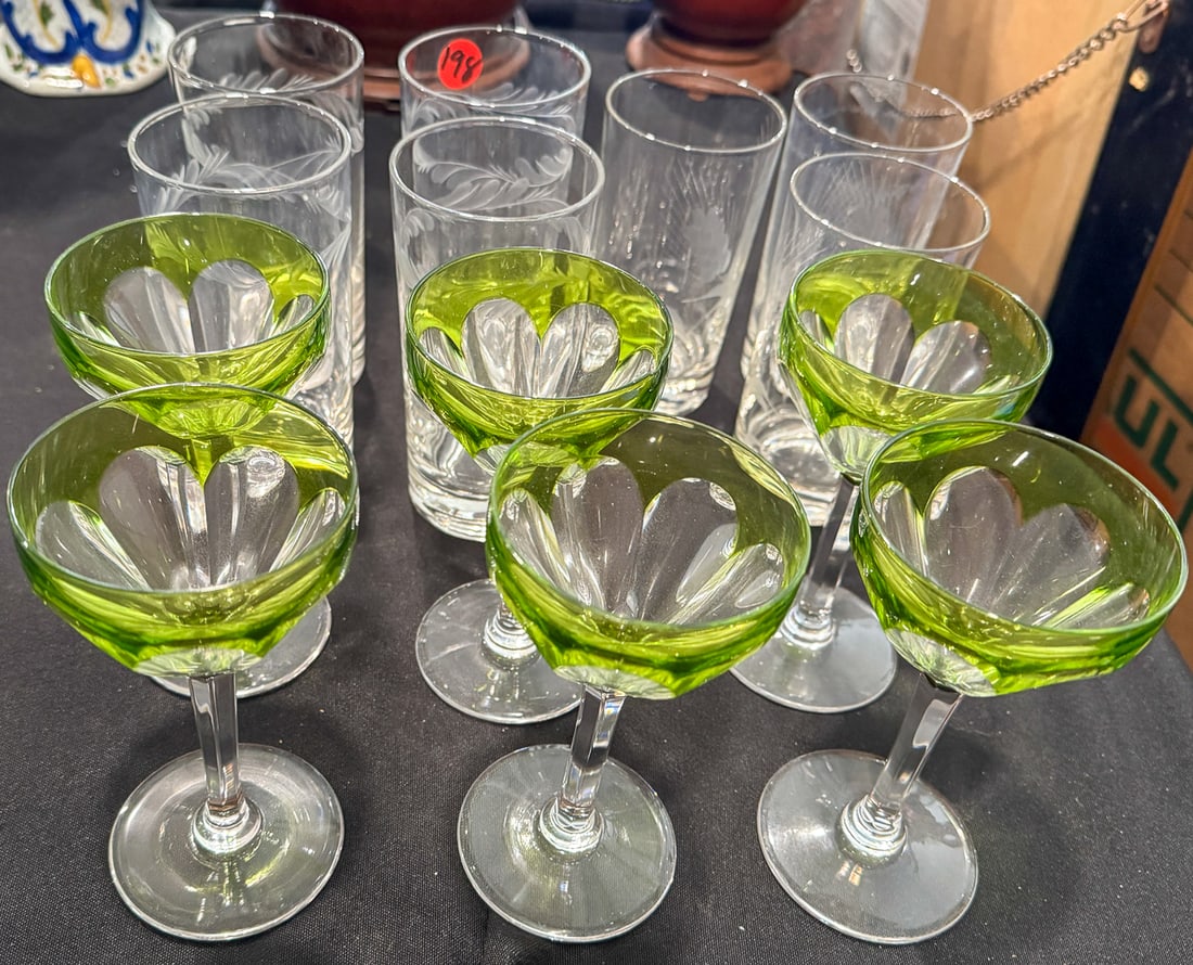 CRYSTAL HIGHBALLS AND GREEN CUT TO CLEAR COUPS, 5.5" EACH: CRYSTAL HIGHBALLS AND GREEN CUT TO CLEAR COUPS, 5.5" EACH