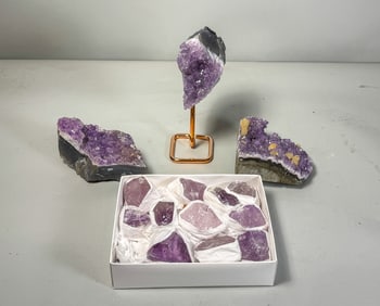 AMETHYST GEODE AND SPECIMEN LOT, 6" AND SMALLER